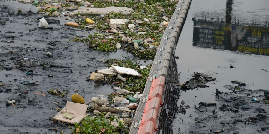baia-de-guanabara-recebe-3-milhoes-de-litros-de-chorume-por-dia