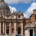 vaticano-registra-fumaca-branca;-novo-papa-e-eleito