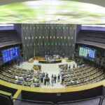 especialistas-veem-manobra-juridica-em-decisao-da-camara-sobre-golpe