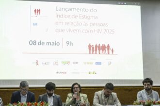discriminacao-atinge 52,9%-das-pessoas-com-hiv/aids,-mostra-pesquisa