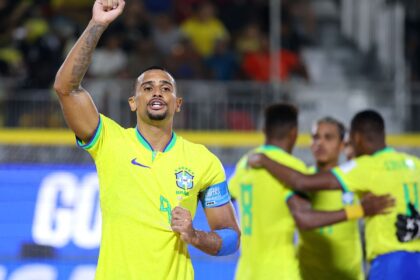 brasil-goleia-espanha-e-avanca-a-semi-do-mundial-de-futebol-de-areia