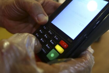 bc-limita-valores-entre-registradoras-de-recebiveis-de-cartoes