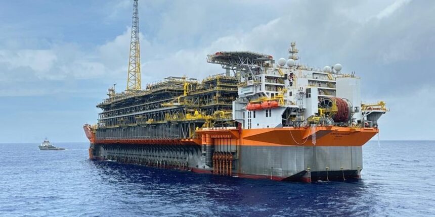petrobras-descobre-oleo-de-qualidade-na-bacia-de-santos