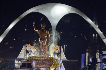 programa-da-radio-nacional-mostra-como-sambodromo-mudou-o-carnaval