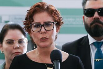 moraes-nega-suspensao-de-processo-contra-carla-zambelli 