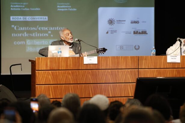 encontro-sobre-suassuna-transforma-se-em-show-de-gilberto-gil-na-abl