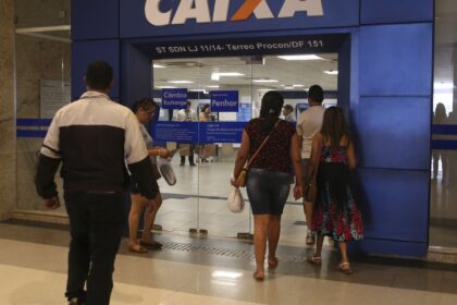 caixa-libera-abono-salarial-para-nascidos-em-maio-e-junho