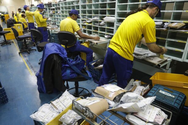 correios:-empregados-pedem-dialogo-sobre-medidas-para-reduzir-despesas