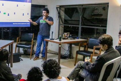 ativistas-debatem-resistencia-digital-diante-de-ia-e-plataformizacao