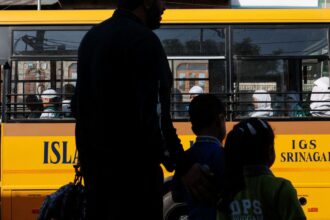 ataque-suicida-contra-onibus-escolar-deixa-cinco-mortos-no-paquistao