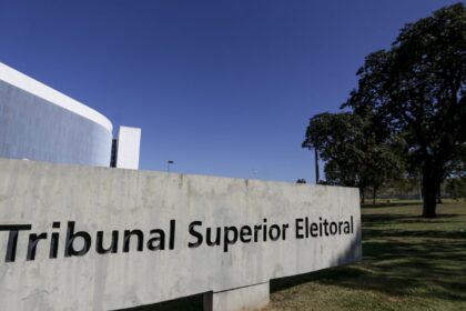 agu-pede-que-policia-federal-investigue-racismo-contra-ministra-do-tse