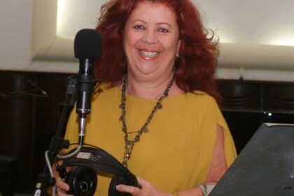 beth-carvalho-e-homenageada-no-programa-samba-na-gamboa,-da-tv-brasil