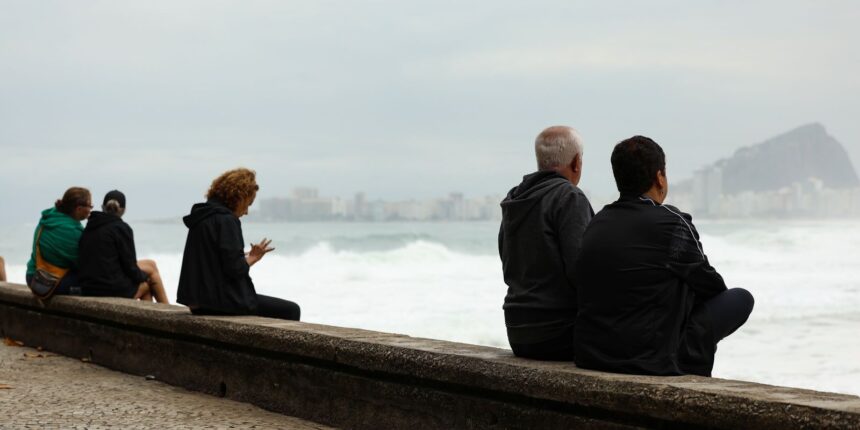 frente-fria-se-aproxima-do-rio-e-pode-provocar-fortes-rajadas-de-vento