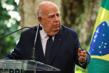 morre,-aos-90-anos,-o-embaixador-marcos-azambuja