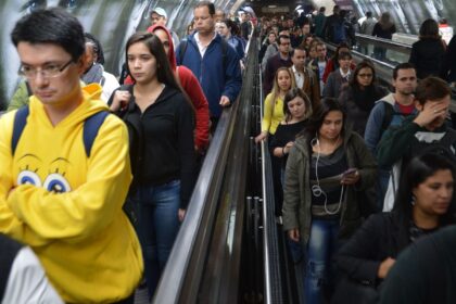 falha-no-metro-de-sao-paulo-causa-lentidao;-estacoes-estao-lotadas