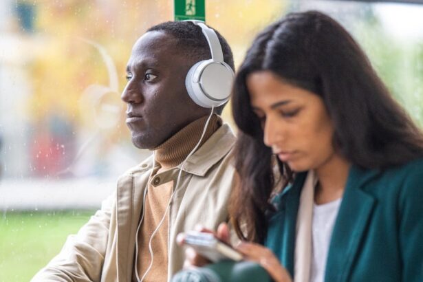 contato-visual-e-conversa-fiada-–-conheca-os-beneficios-sociais-da-generosidade-psicologica