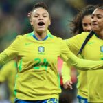 dudinha-brilha-e-selecao-feminina-derrota-japao-no-frio-paulistano