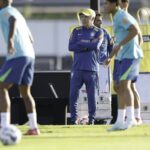 carlo-ancelotti-comanda-o-primeiro-treino-da-selecao-brasileira
