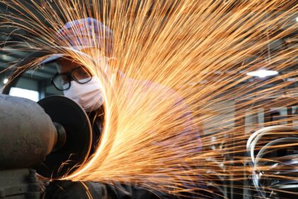 producao-industrial-tem-alta-de-0,1%-de-marco-para-abril