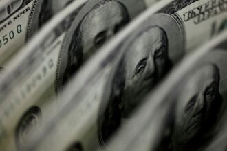 tesouro-capta-us$-2,75-bi-no-exterior-com-maior-demanda-em-sete-anos