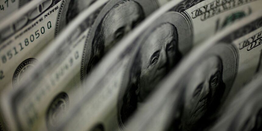 tesouro-capta-us$-2,75-bi-no-exterior-com-maior-demanda-em-sete-anos