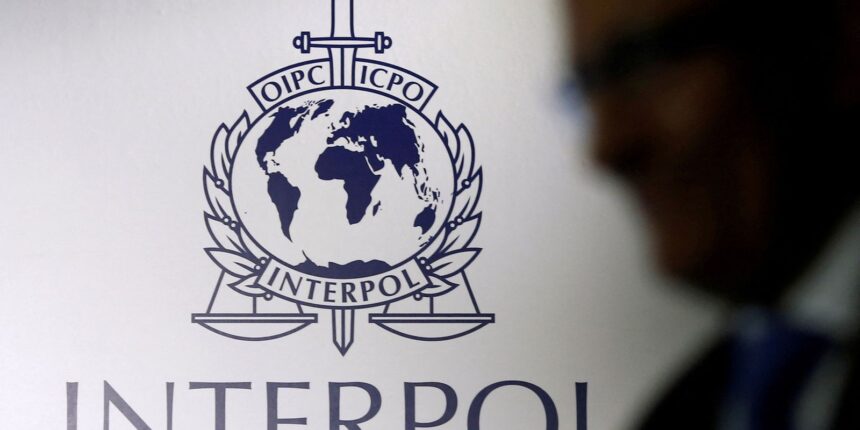 pf-pede-inclusao-de-zambelli-na-lista-de-procurados-da-interpol