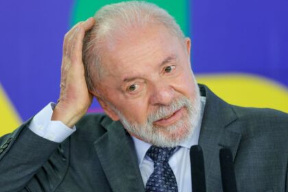 lula-diz-que-atritos-internos-sao-naturais-na-economia-e-meio-ambiente