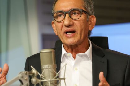 aguas-do-sao-francisco-irrigarao-terras-e-economia-local,-diz-ministro