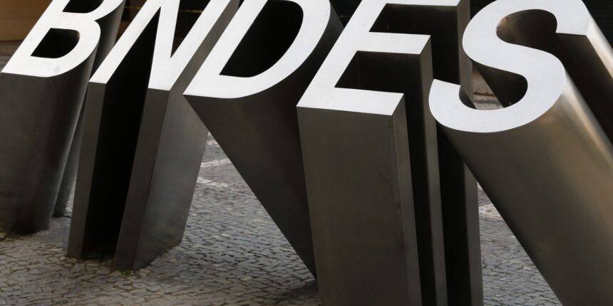 bndes-recusou-r$-806-milhoes-em-creditos-a-donos-de-terra-que-desmatam