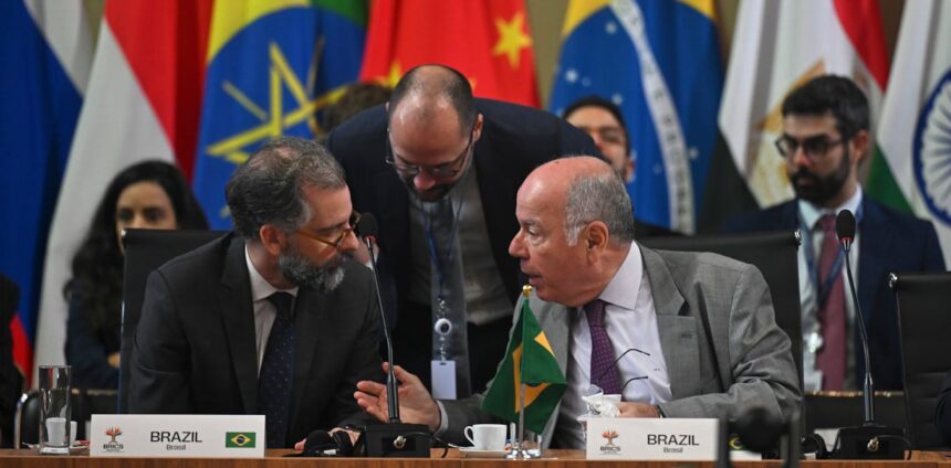brics:-brasil-tem-posicao-de-lideranca-em-tempos-de-multiplas-crises-globais