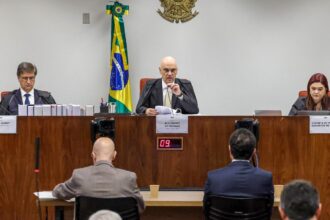 moraes-inicia-interrogatorio-de-bolsonaro-na-acao-da-trama-golpista