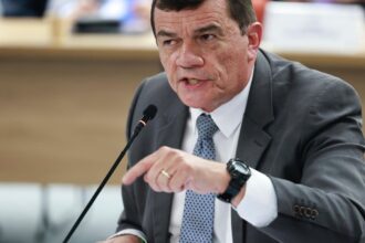 ex-ministro-diz-que-alertou-bolsonaro-sobre-gravidade-de-golpe