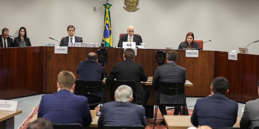 moraes-revoga-proibicao-de-reus-da-trama-golpista-de-manterem-contato