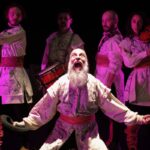 companhia-teatral-chilena-conta-historias-latinoamericanas-em-trilogia