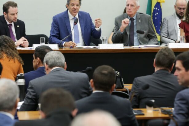 audiencia-com-haddad-e-encerrada-apos-tumulto-entre-deputados