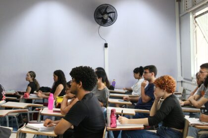 mec-apoiara-393-cursinhos-populares-em-2025