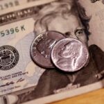 dolar-cai-para-r$-5,53-apos-queda-da-inflacao-nos-eua