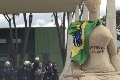 stf-nega-recurso-de-mulher-que-pichou-estatua-no-8-de-janeiro