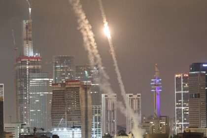 os-dois-objetivos-de-israel-no-ira:-destruir-o-programa-nuclear-e-derrubar-o-governo