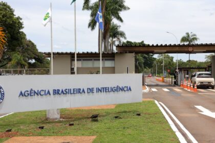 pf-indicia-jair-bolsonaro-e-ramagem-no-inquerito-da-“abin-paralela”
