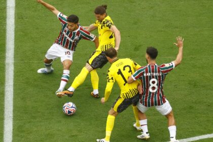 flu-domina-borussia,-mas-fica-no-0-a-0-na-estreia-do-mundial-de-clubes