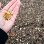 microplasticos:-minusculos-no-nome,-gigantescos-no-problema