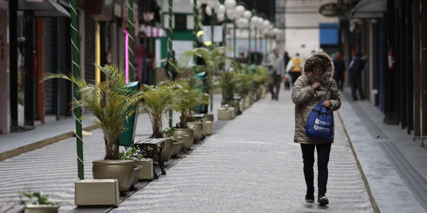 inmet-alerta-para-onda-de-frio-no-sul-e-excesso-de-chuva-em-3-estados