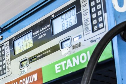 governo-anuncia-aumento-do-etanol-na-gasolina-para-30%