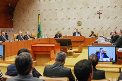 stf-suspende-julgamento-sobre-responsabilizacao-de-redes-por-postagens