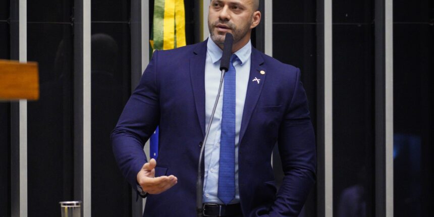 moraes-determina-que-daniel-silveira-seja-submetido-a-pericia-medica 