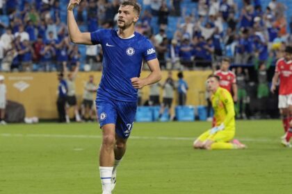 chelsea-goleia-benfica-e-encara-o-palmeiras-nas-quartas-nos-eua