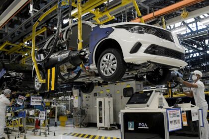 industria-cai-0,5%-em-maio-e-recua-pelo-segundo-mes-seguido