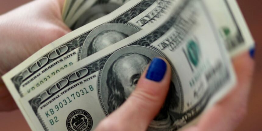 dolar-cai-para-r$-5,42-e-fecha-no-menor-valor-desde-19-de-agosto