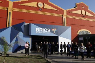 brics-tera-declaracoes-de-ia,-doencas-socialmente-determinadas-e-clima